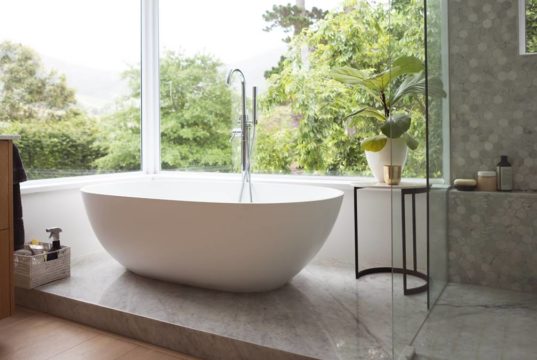 Fürdőszoba ötletek 2022 – variációk a fürdőkádra