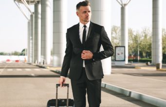 Egy férfi öltöny webáruház útmutatója a férfi divathoz öltöny