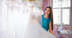 Miért éri meg ruhakölcsönzésben gondolkodnod? szalagavató ruha