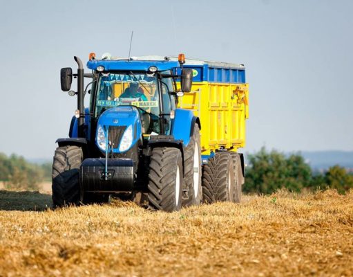 A szállítmányozás eszközeiről bővebben: ezért fontos a megfelelő pótkocsi traktor
