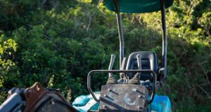 Minden, amit tudnod kell a minikotró kölcsönzés előnyeiről minikotró kölcsönzés