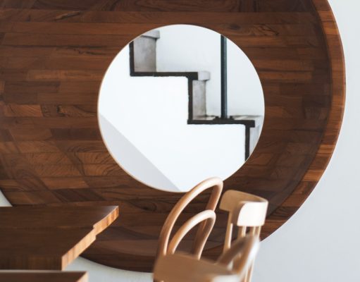 Modern rusztikus stílus: A természetes anyagok keverése modern designnal – Hogyan hozzuk be a természet szépségét otthonunkba a modern stílus jegyében? fa bútor