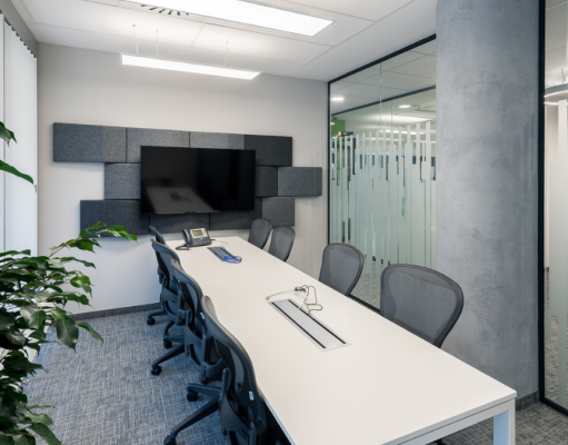 Mire figyel egy melegburkoló tárgyalók burkolásánál? iroda