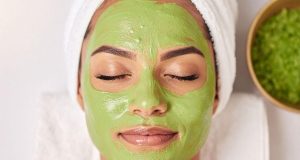 Miért van szükséged arcmaszkra a tökéletes bőrápolási rutinhoz? hidratalo-arcmaszkok-zold-arcpakolas
